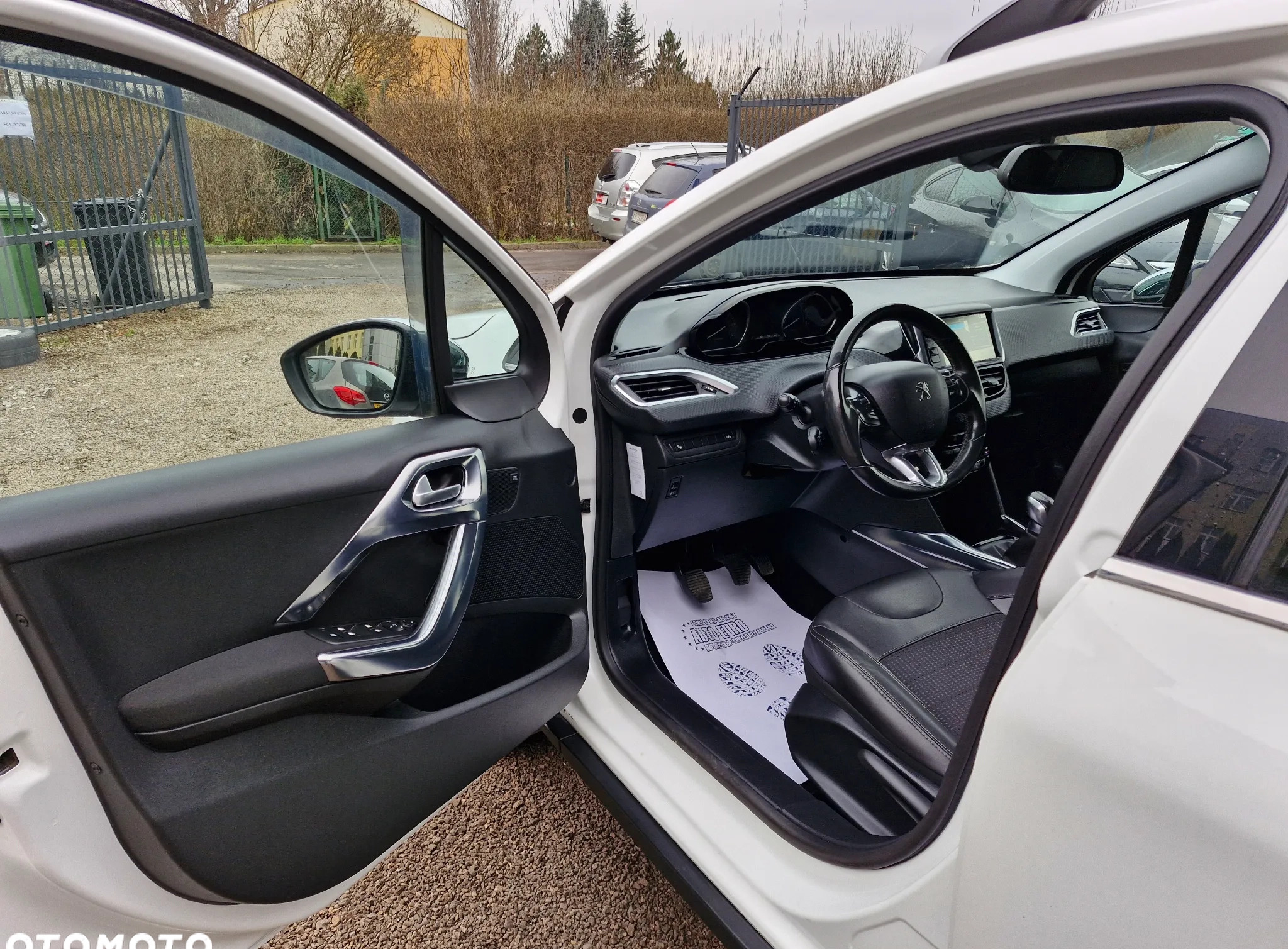Peugeot 2008 cena 43900 przebieg: 146000, rok produkcji 2014 z Będzin małe 781